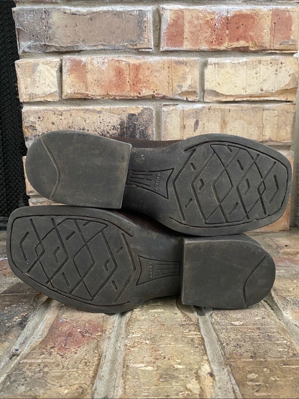 ARIAT GIRLS' TOMBSTONE WESTERN BOOTS - BROAD SQUARE TOE - Picture 8 of 8